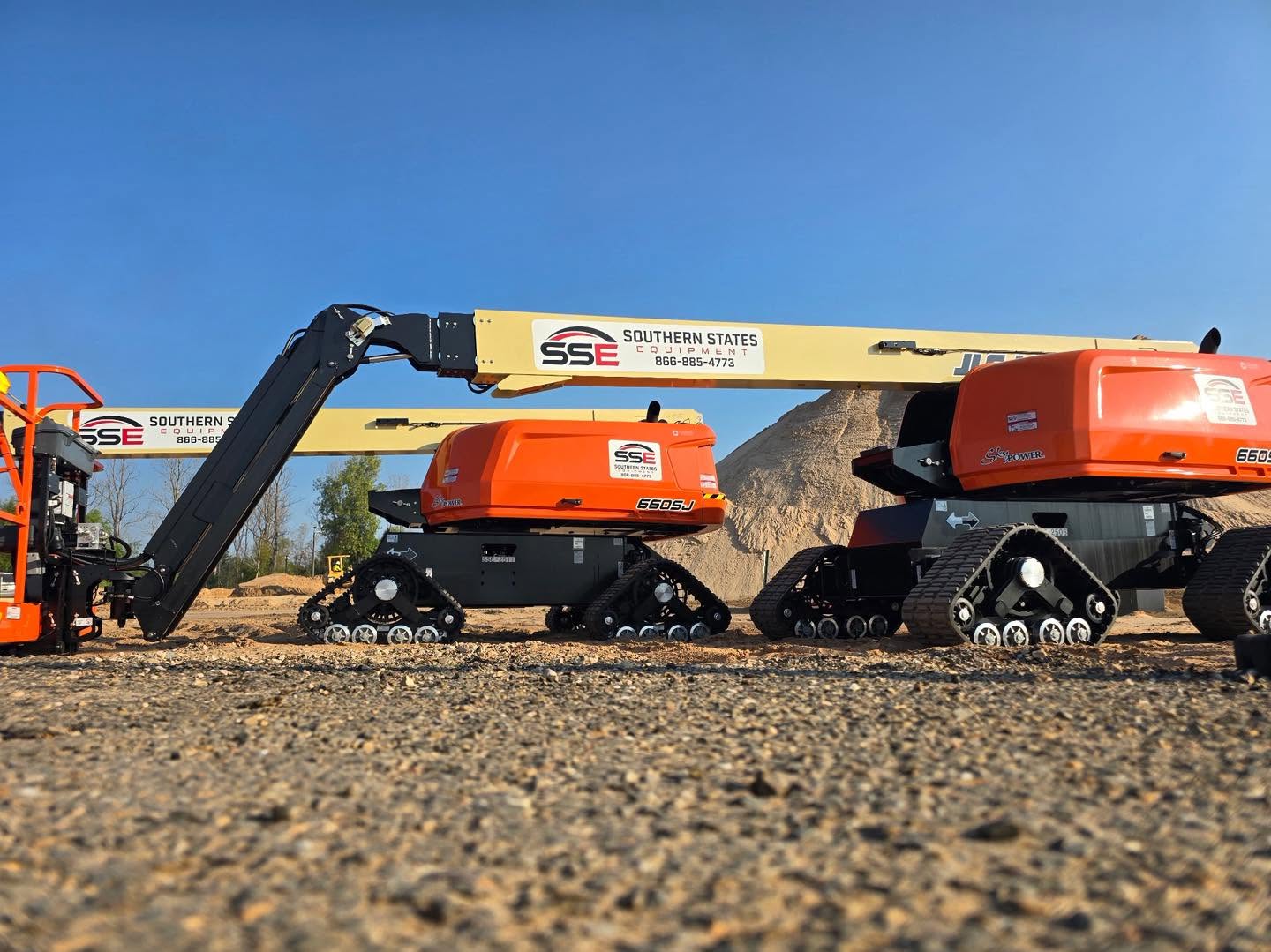 JLG 660SJ on Tracks