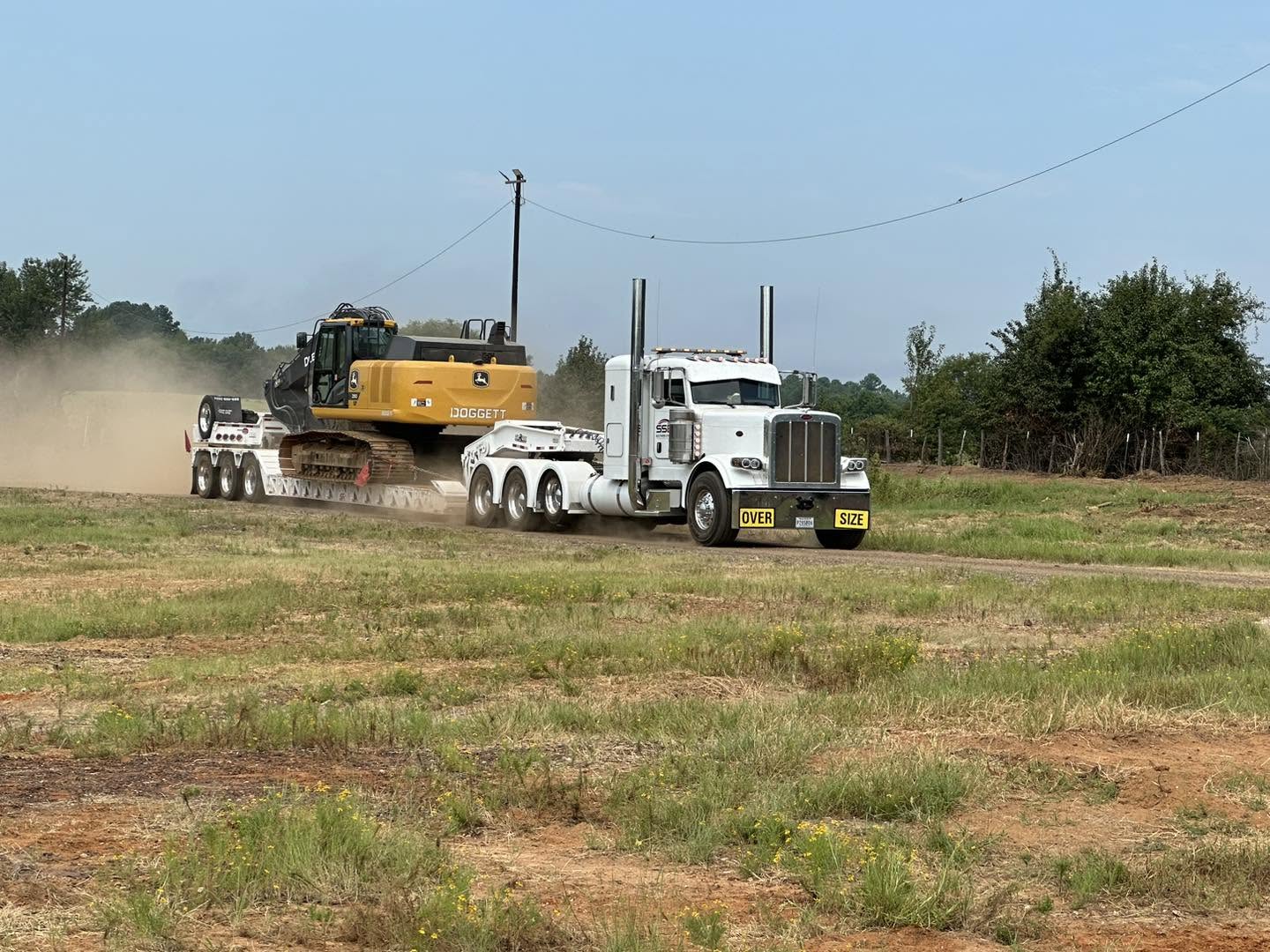 SSE Hauling — Deere Excavator