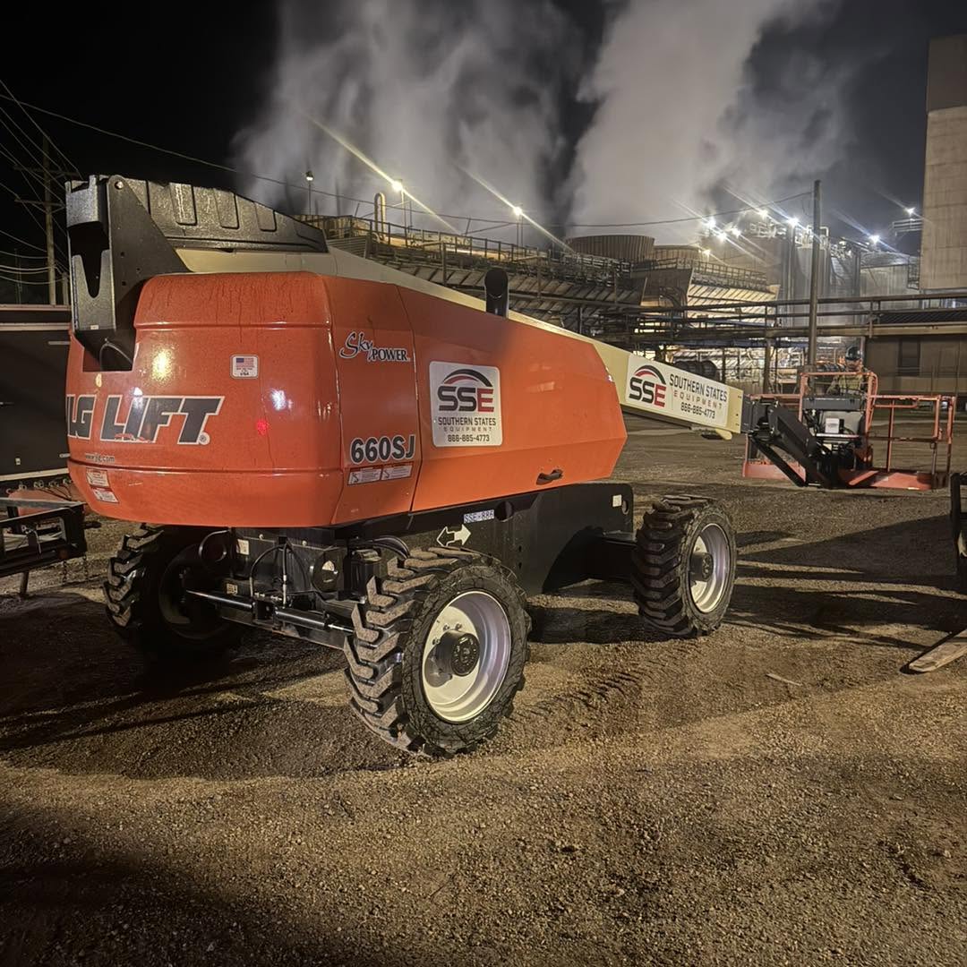 JLG 660SJ · Night Shift